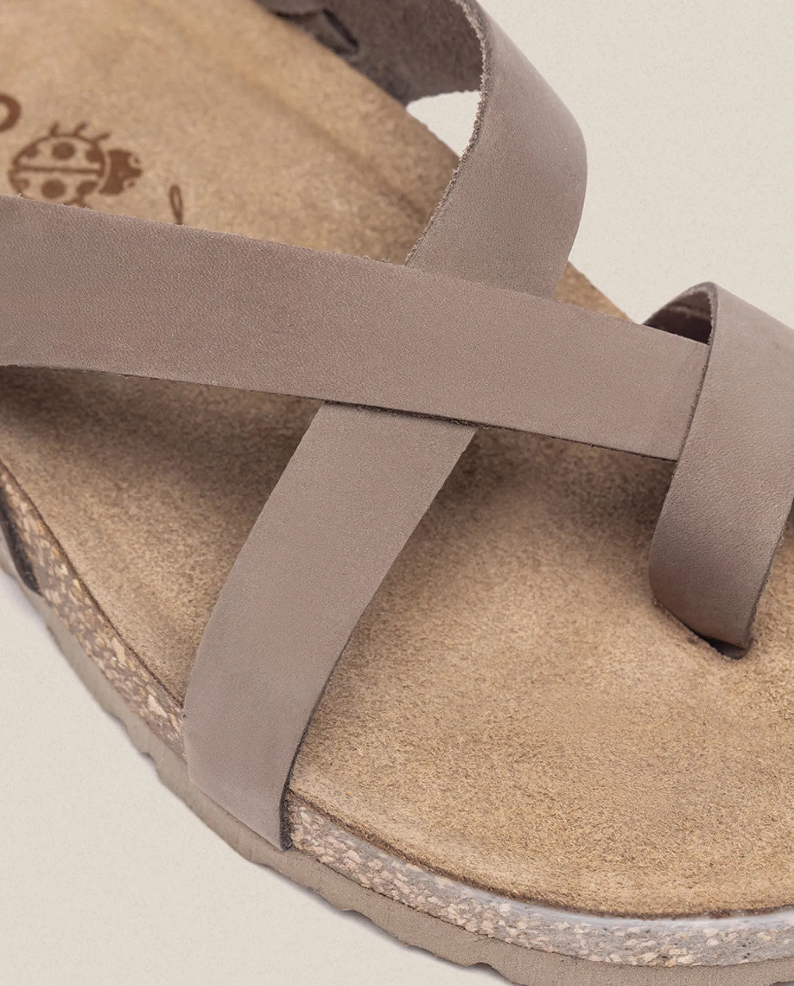 Flash Sale Yokono Sandalia Plana Jerba 718 Marrón