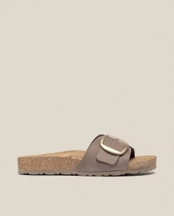 Shop Yokono Sandalia Plana Jerba 114 Marrón