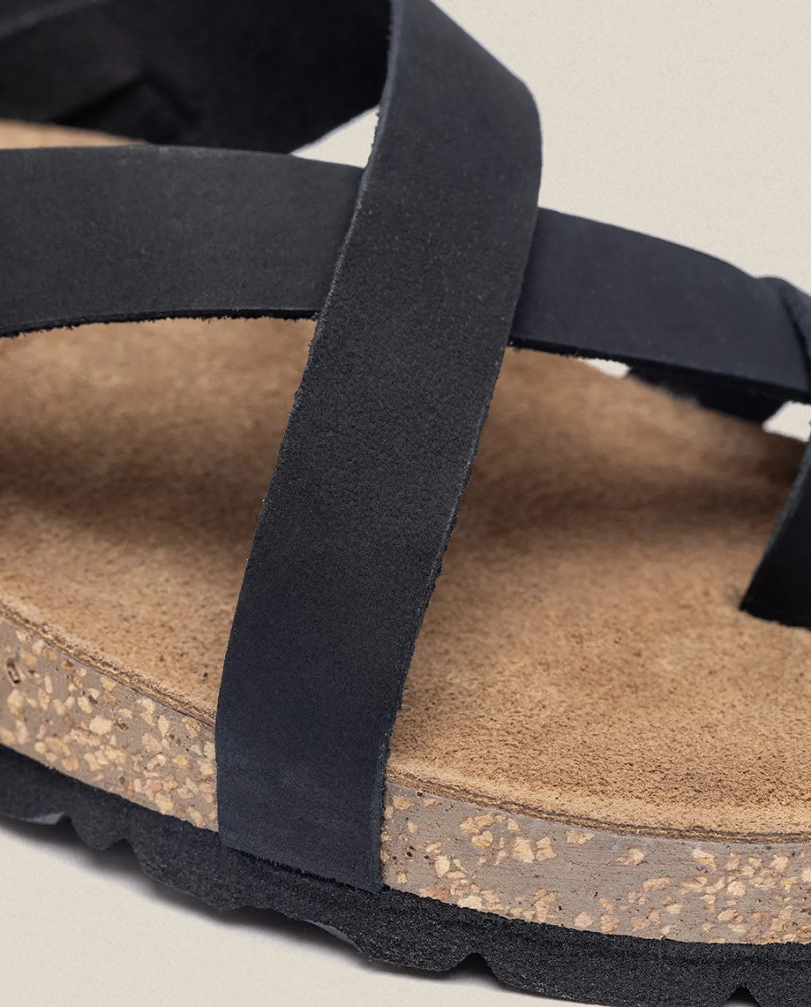 New Yokono Sandalia Plana Jerba 718 Negro