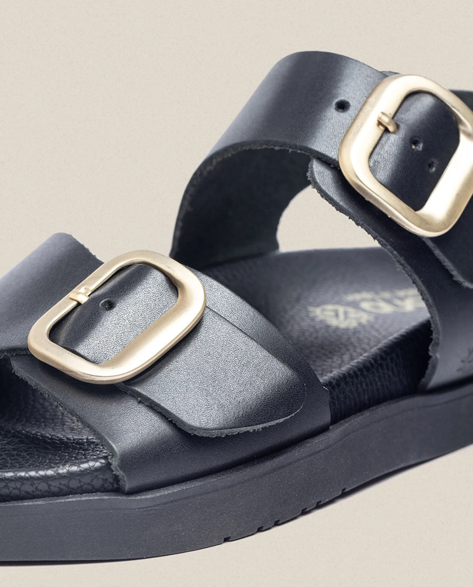 Best Yokono Sandalia Plana Morena 002 Negro