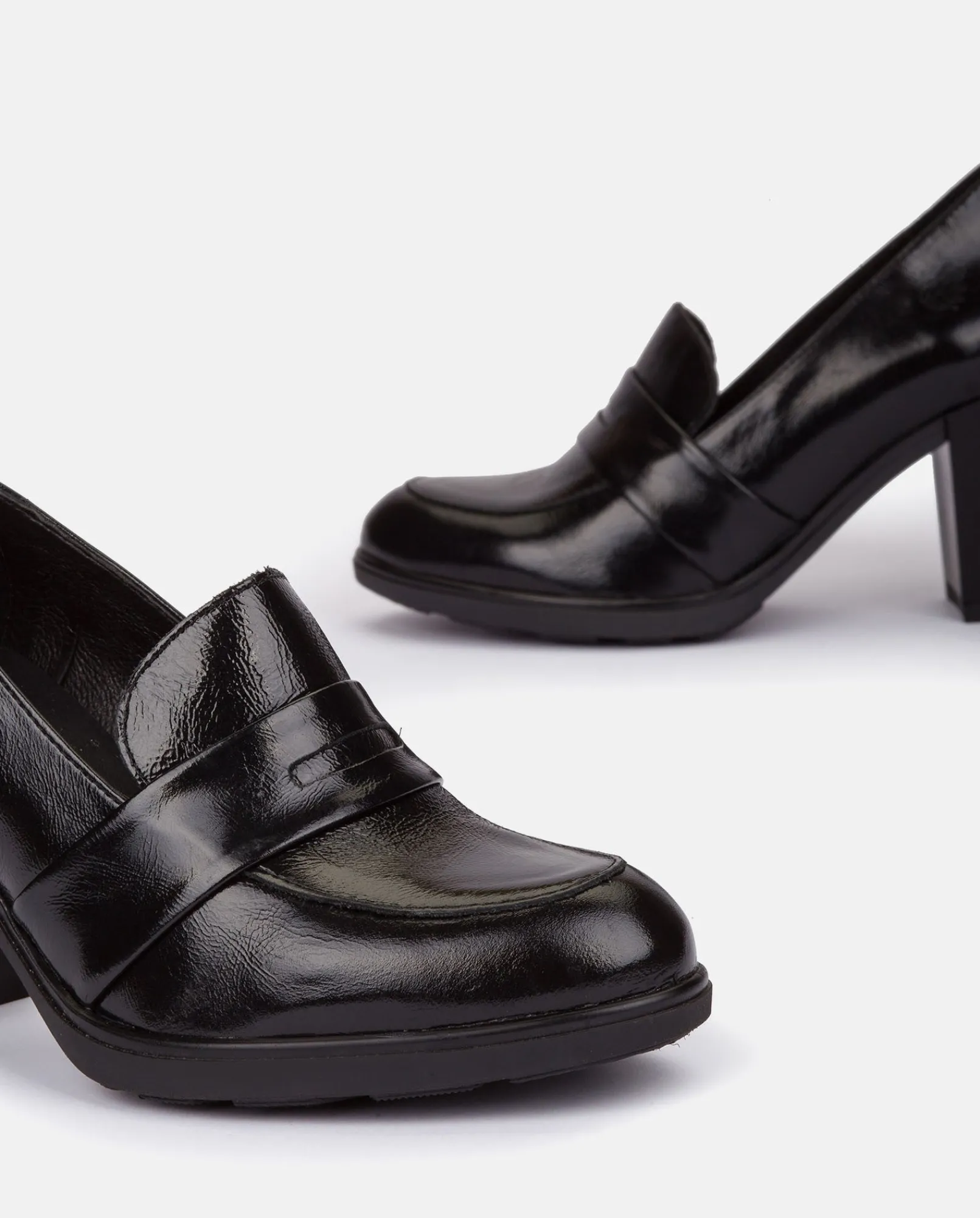 Best Sale Yokono Zapato De Tacón Kiel 001 Negro